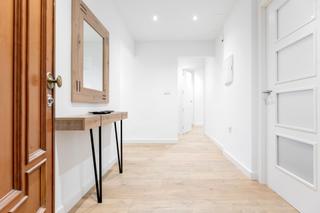 Appartement à Calle faisán 5. Se vende espectacular piso reformado y amueblado  junto a los ju