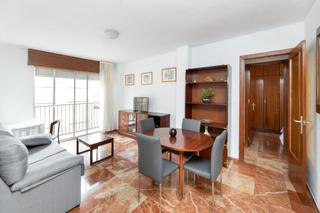 Pis  Calle azhuma 1. Se vende estupendo piso en alhamar_granada centro