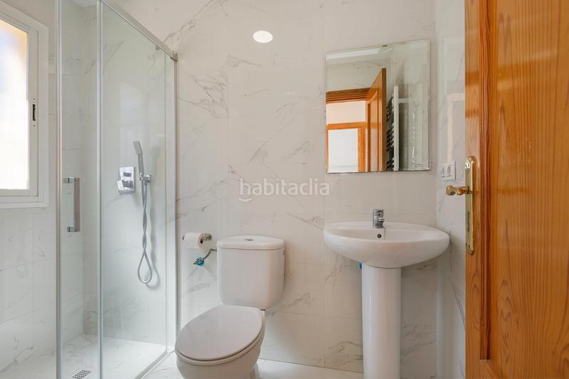 Foto 2deda70b-7605-4aa4-b91a-11a195421704. Reihenhaus in calle río dílar 13 in Ogíjares