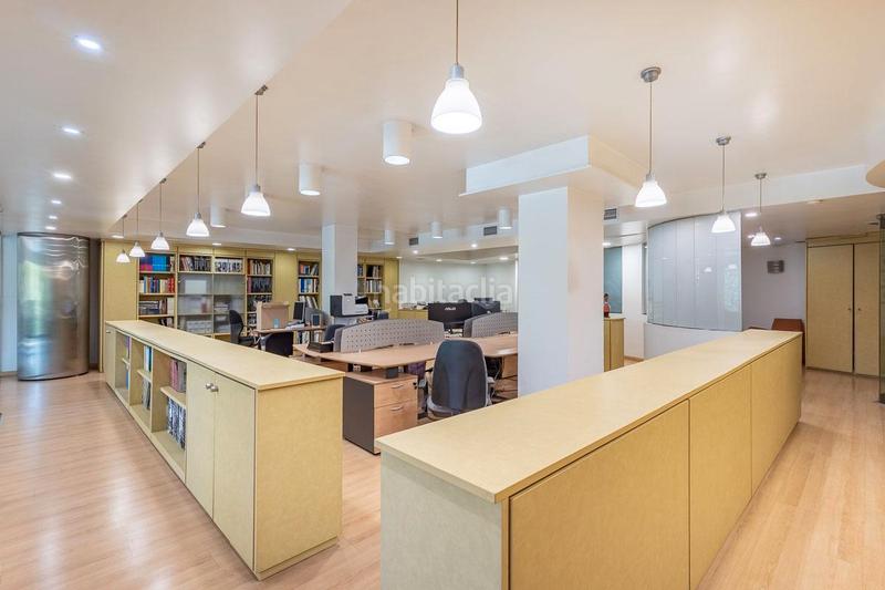 Foto 4254e5b5-9d4c-4dc2-96f8-f4db2102e267. Locale commerciale in plaza de carretas 5 in San Matías - Realejo Granada