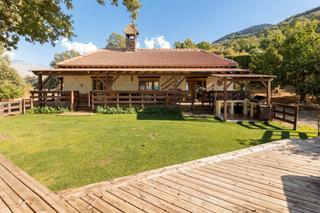 Casa  N/a. Se vende casa amueblado con terreno en guejar sierra_granada