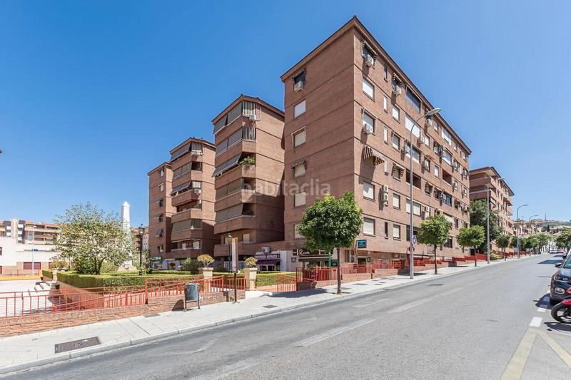 Foto b459244a-5815-44a6-90d7-40a02e8299cb. Pis a calle cardenal parrado 35 a San Francisco Javier Granada