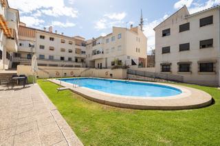 Pis  Camino real de los neveros 5. Se vende magnifico piso exterior en residencial con piscina en b
