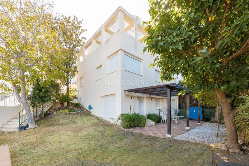 Foto d6e53244-d960-45f4-a6b9-8668e9e1538c. Chalet in calle zoraya 1 in Camino de los Neveros - Serrallo Granada