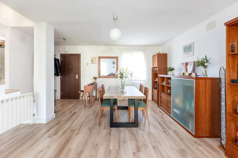 Foto 1ffdc699-6e4a-4869-8106-bb212f052224. Casa adossada a calle pedro temboury 1 a Villa de Otura