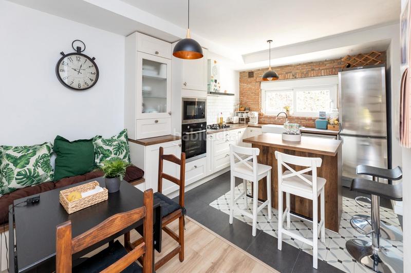 Foto 35ea7f6c-b0b0-4730-a534-17a086537208. Casa adossada a calle pedro temboury 1 a Villa de Otura