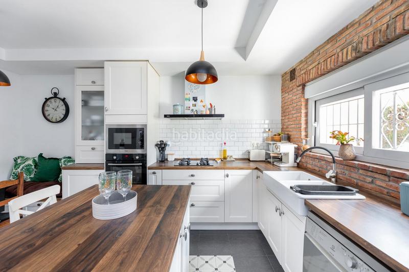 Foto 4cb05ff6-f99c-4211-8f5b-ebeca4394773. Casa adossada a calle pedro temboury 1 a Villa de Otura