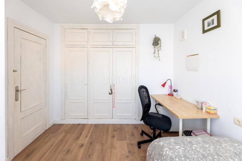 Foto 540fa55a-e3d5-4a97-8801-eac56aa702e9. Casa adossada a calle pedro temboury 1 a Villa de Otura