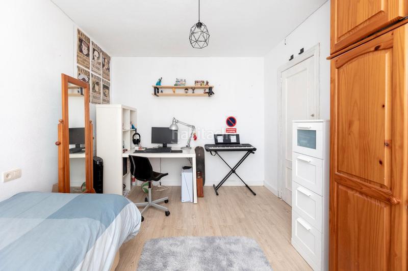 Foto 63642b31-4569-4301-a395-9c5b172375b8. Casa adossada a calle pedro temboury 1 a Villa de Otura