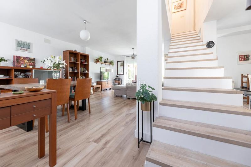 Foto b6db1d52-95ec-422a-9802-f66250bd7e72. Casa adossada a calle pedro temboury 1 a Villa de Otura