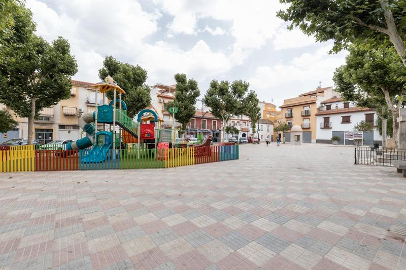 Foto 5889a262-e7e6-42c1-a3b6-f097daa4689d. Flat in plaza de la constitución 1 in Cúllar Vega