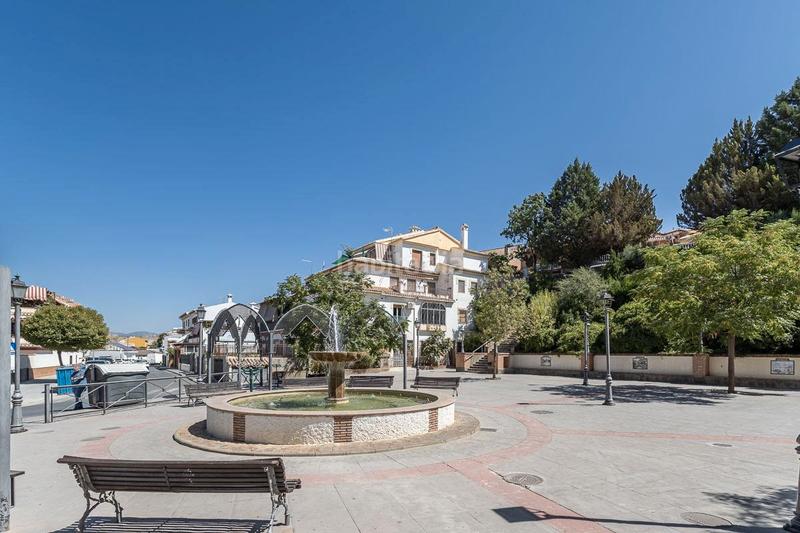 Foto c2663c24-547f-4951-9ea8-b55c699b8c05. Local comercial a calle maestro noguerol 50 a Barrio de la Vega Monachil