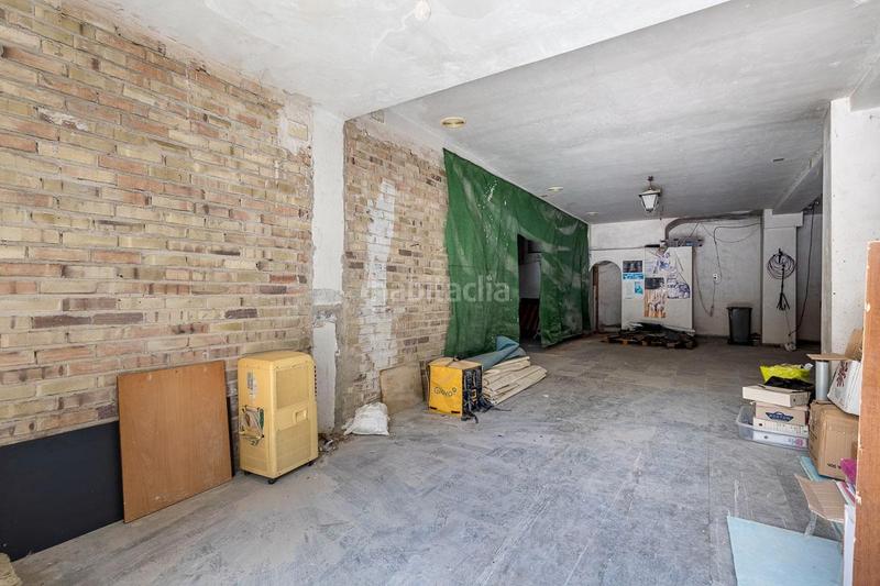 Foto d9190bbe-c794-4f5a-880d-c63b8664e7a4. Local comercial a calle maestro noguerol 50 a Barrio de la Vega Monachil