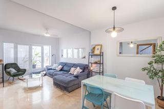Casa  Calle baden powell. Se vende magnifica casa reformada y entrar a vivir en zona baden