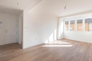 Piso  Calle santa rita. Se vende precioso piso reformado con 3 habitaciones  en maracena