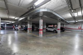 Aparcament cotxe  Paseo de la bomba. Se vende estupenda plaza de garaje en paseo del salon_granada