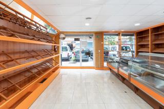 Locale commerciale in Paseo del Charcón 50