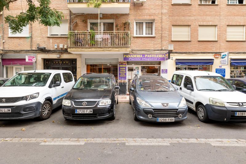 Foto e2fc0125-be85-46d6-a2d7-ed370d2a5e5f. Local comercial en paseo del charcón 50 se vende excelente local en el charcón_granada en Gabias (Las)