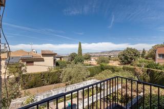 Xalet  Calle goya 35. Se vende casa a reformar  con terreno y piscina en la zubia_gran