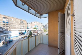 Etagenwohnung in Plaza albert einstein 28. Se vende fantastico piso_ perfecto estado y ubicación ideal ??en