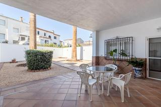 House  Calle álamos 30. Se vende magnifica casa con terraza y jardin en las gabias_grana