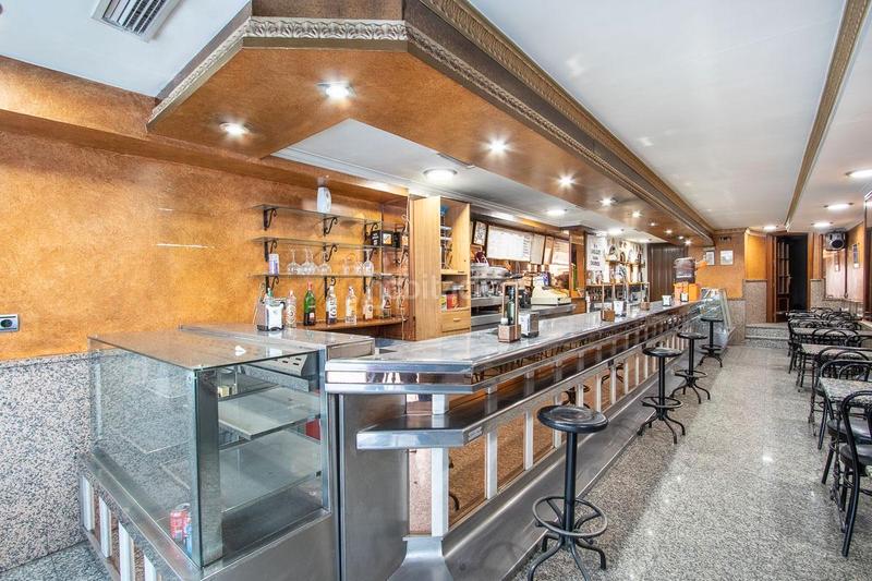 Foto fe31f4a5-a732-4f7f-8abc-36103d9f52e8. Geschäftsraum in avenida de madrid 7 in Plaza de Toros Granada