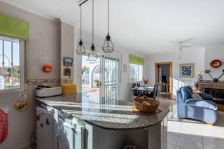 Xalet a Calle real 10. Se vende chalet exclusivo en en zona los tablazos _moraleda de z