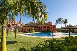 Appartement à Calle rector juan de dios lópez gonzález 45. Se vende expectacular piso en  urbanizacion con piscina comunuta