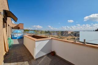 Ático en Calle torre de la vela 2. Se vende espectacular atico con terraza y garaje en santa fe