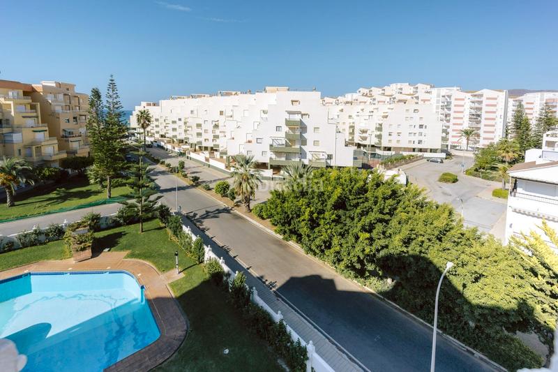 Foto 10a254c1-5659-430d-a586-f7aaf95c6561. Attique dans avenida de andalucía 30 dans Salobreña costa Salobreña