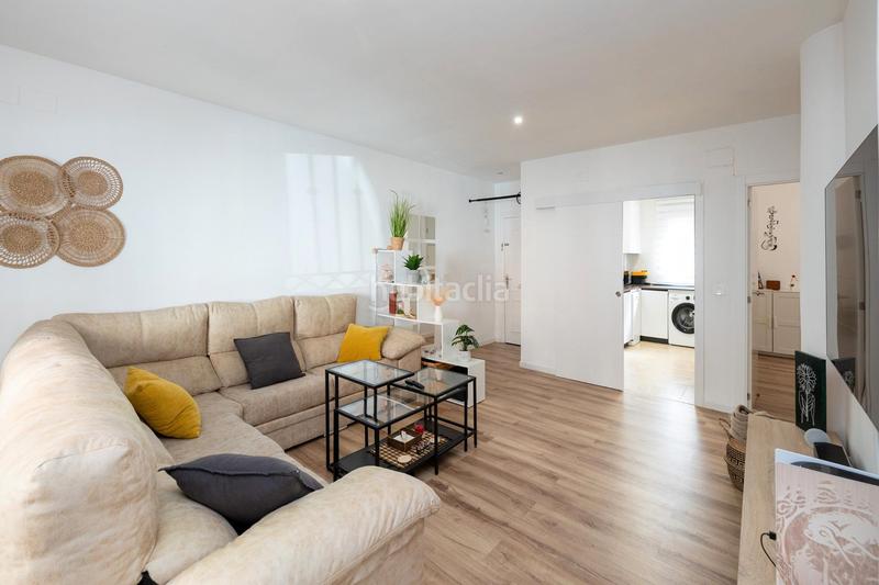 Foto 2871ad8d-29fb-41d1-a74a-79f40483ec8a. Piso en calle islas 24 se vende estupendo piso planta baja con garaje y entrada independiente_hijar_las gabias_granada en Gabias (Las)