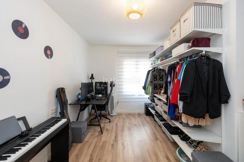 Foto b2b691be-f4cf-49a7-91c5-eaea1bb35bf0. Piso en calle islas 24 se vende estupendo piso planta baja con garaje y entrada independiente_hijar_las gabias_granada en Gabias (Las)