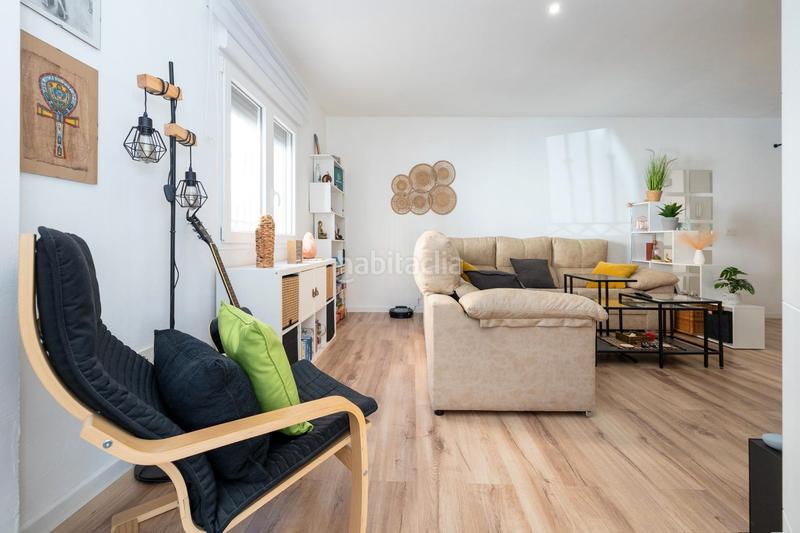 Foto dbd90e92-35a9-4067-afdf-402f5fc11a29. Piso en calle islas 24 se vende estupendo piso planta baja con garaje y entrada independiente_hijar_las gabias_granada en Gabias (Las)