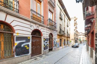Pis  Calle elvira 40. Se vende bonito piso en gran via_granada centro