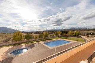 Etagenwohnung  Calle julio cortázar 26. Se vende piso en urbanización privada con piscina comunitaria, t