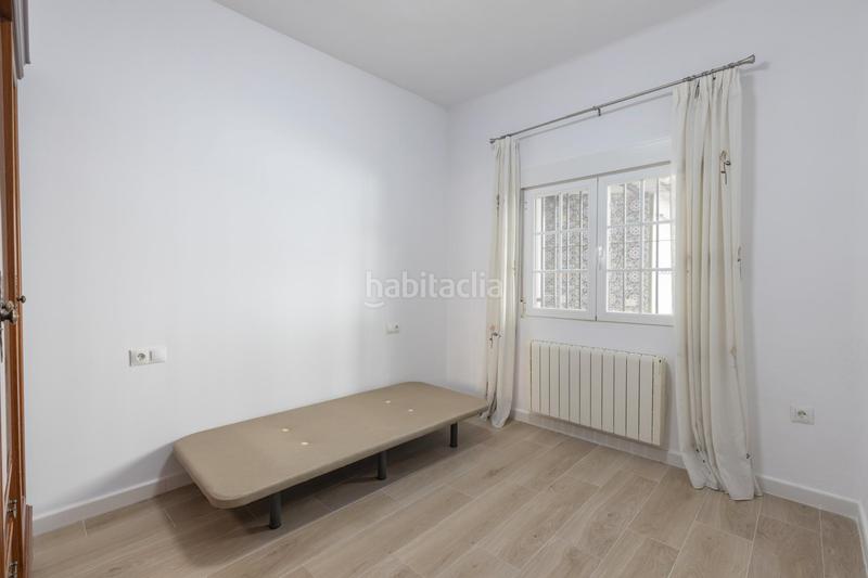 Foto d77e73e8-1364-4c96-8539-cfe23213e78a. Semi detached house in calle pensamiento 22 in La Zubia Ciudad Zubia (La)