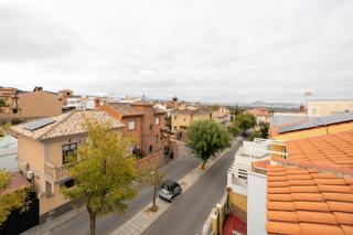 Casa adossada  Calle retama 3. Se vende casa adosada de tres plantas y torreon en gojar_granada
