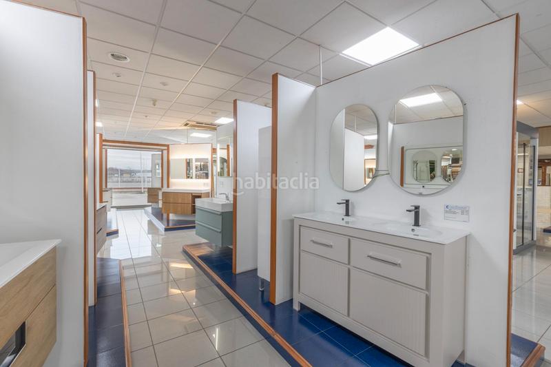 Foto 85828d98-7a9f-4da6-ba1a-2ef90943e9f3. Nau industrial a carretera granada málaga 0 a Santa Fe