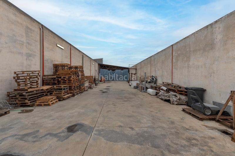 Foto 8d6f1d28-b601-45d1-9442-73b28920d2dd. Nau industrial a carretera granada málaga 0 a Santa Fe