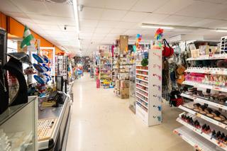 Locale commerciale in Calle de los Almendros 1