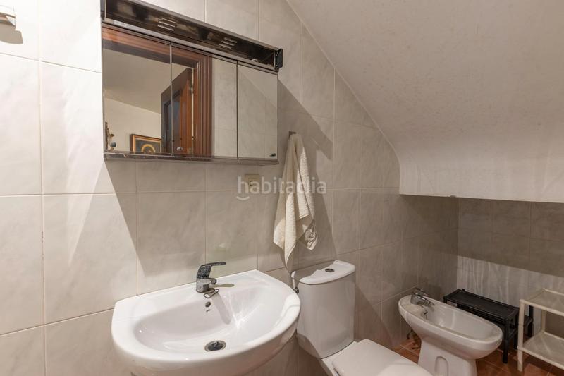 Foto 0660f458-5431-4760-9d33-423fece670b5. Casa adossada a calle tablas 25 a Cájar