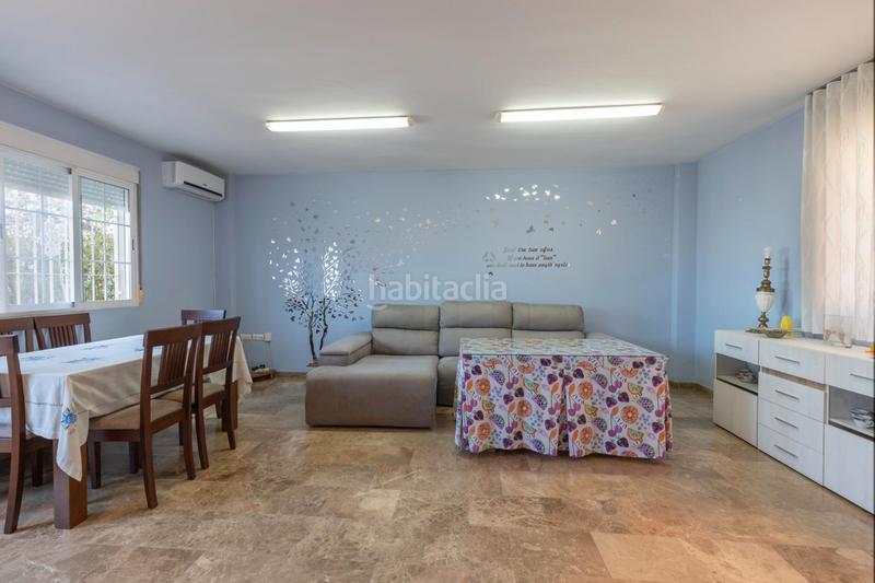 Foto 4cab279d-01dc-45de-a027-15321f022d36. Casa adossada a calle tablas 25 a Cájar