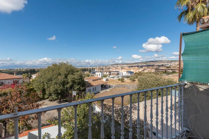 Foto 9050a165-fe60-4dc2-b7fc-b93d19482377. Casa adossada a calle tablas 25 a Cájar