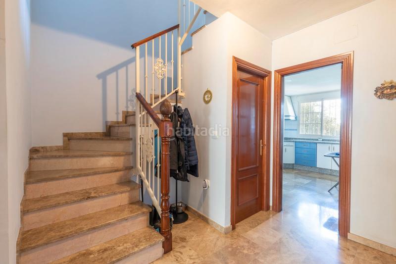 Foto f948cc62-026b-46ca-b843-5190c27b98d9. Casa adossada a calle tablas 25 a Cájar