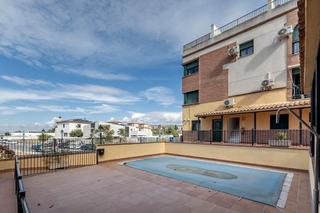 Attique  Calle iglesia 18. Se vende atico con piscina comunitaria y garaje en cajar_granada