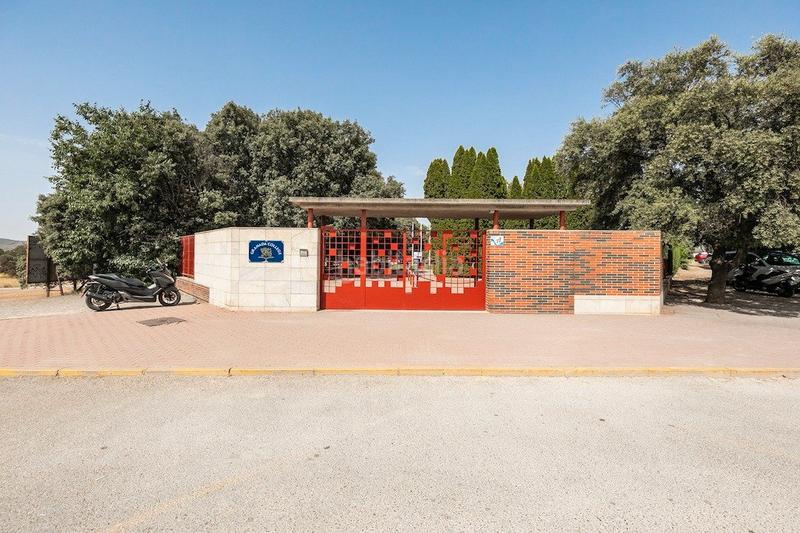 Foto 573517ea-ac46-4145-933f-f2e0d0b80433. Residential plot in avenida madrid 56 in Atarfe