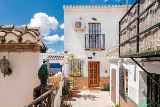 Chalet  Plaza mirador de san cristóbal 3. Se vende villa amueblada con licencia turistica en albaicin_gran