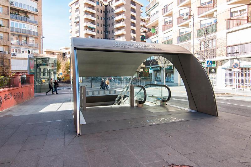 Foto 6bccb4b4-9eba-41c7-b2f2-68e94cdc9d31. Business premise in calle pedro antonio de alarcón 32 in Granada