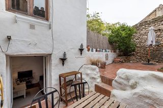 Casa in Callejuela de las parras 3. Se vende casa adosada tradicional en alhama de granada