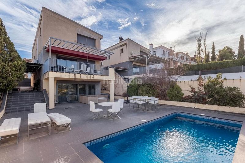 Foto 91bc15ce-ea5c-456d-81eb-423f73ecaf3b. Casa in calle cosmos 38 in Barrio de la Vega Monachil